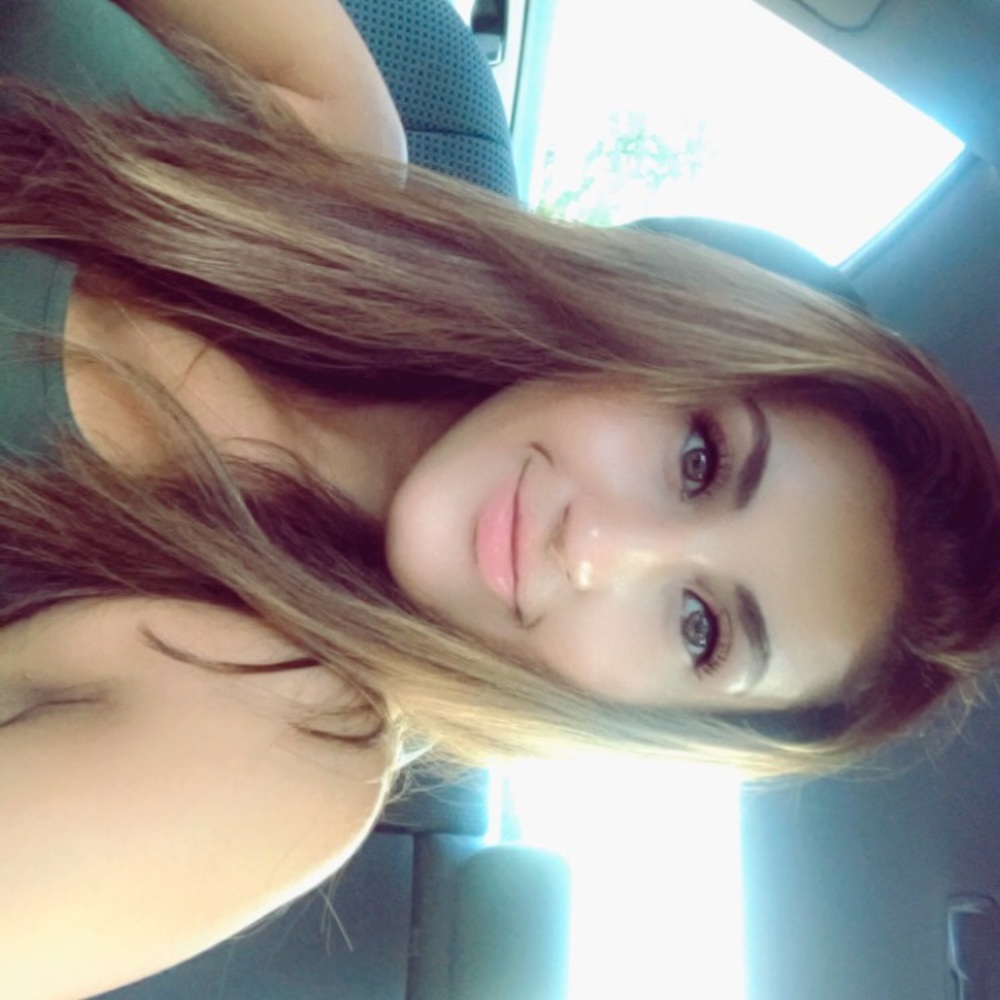 Meet your Posher, Lily